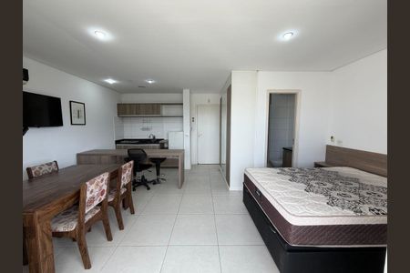 3_photo/94dce4f085.96c4c110507893d6-ATLAS-37c943d4-bbed-4bb0-bfbe-dfe4e6294113.jpg de apartamento à venda com 1 quarto, 30m² em Rebouças, Curitiba
