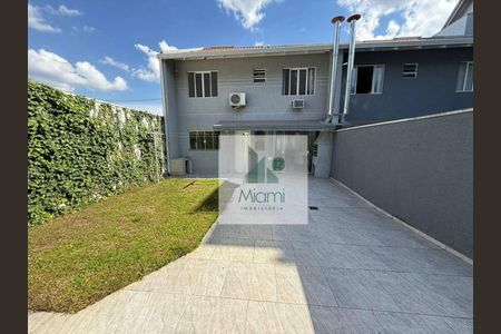 17_photo/94dce4f10f.2008f600ea595daf-ATLAS-8e720c59-db48-4657-ab2c-166666cade16.jpg de casa à venda com 3 quartos, 151m² em Prado Velho, Curitiba