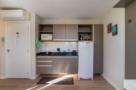 18_photo/94dce4f1cb.a58f5142c2fa6214-ATLAS-9949b2c2-e688-41b1-999e-19b1906bca2d.jpg de kitnet/studio para alugar com 0 quarto, 19m² em Rebouças, Curitiba