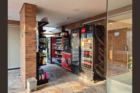 3_photo/94dce4f225.23351eba74f1df34-ATLAS-0e556048-1654-435f-b1a6-cd1a2d64ca6c.jpg de apartamento à venda com 1 quarto, 94m² em Centro, Curitiba