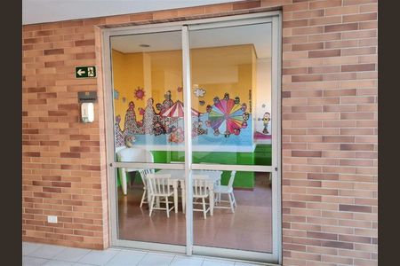 36_photo/94dce4f225.23351eba74f1df34-ATLAS-a6d64dd2-5bcb-4b20-ad55-4f98022b24e3.jpg de apartamento à venda com 1 quarto, 94m² em Centro, Curitiba