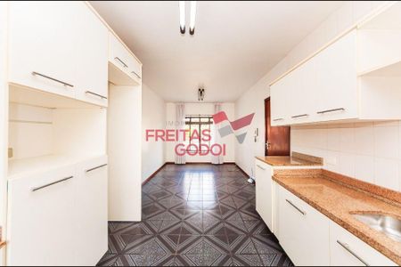 7_photo/94dce4f29d.c73b78bac5a2f3b6-ATLAS-515ebf04-0670-46f6-8977-9e5af679f336.jpg de casa à venda com 3 quartos, 220m² em Parolin, Curitiba
