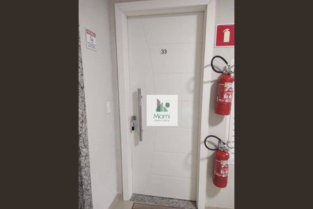 4_photo/94dce4f2b5.f58b4e7ff46b3e29-ATLAS-a9261932-2d2b-4bf9-94e1-18b2af511e56.jpg de apartamento à venda com 1 quarto, 34m² em Parolin, Curitiba