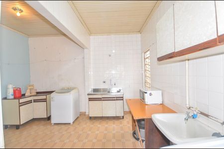 25_photo/94dce4f4d7.199d4f2ce3d6af80-ATLAS-fe71ff32-1617-47c6-b4d7-e4b2baa468bc.jpg de casa à venda com 3 quartos, 180m² em Rebouças, Curitiba