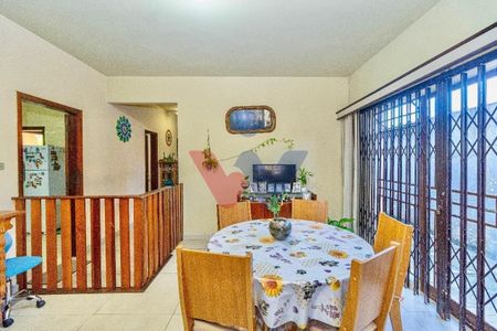 14_photo/94dce4f6d7.8fb203daea398bf8-ATLAS-b31e8cdf-2e21-498c-8650-00181bcc1590.jpg de casa à venda com 6 quartos, 160m² em Prado Velho, Curitiba