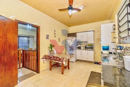 19_photo/94dce4f6d7.8fb203daea398bf8-ATLAS-d01c7a75-7e9e-473d-8a25-621c5c2d49bc.jpg de casa à venda com 6 quartos, 160m² em Prado Velho, Curitiba