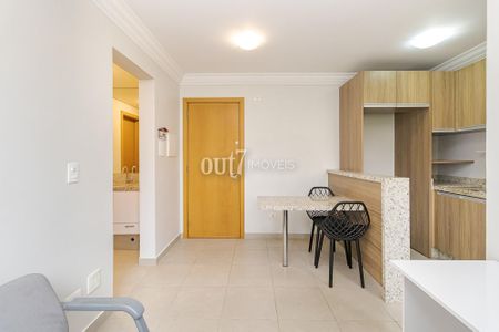 4_photo/94dce4fa7f.2816f8add64829f7-ATLAS-ddb4a8d4-6f0c-4089-94da-cc87b8c30646.jpg de apartamento à venda com 1 quarto, 35m² em Rebouças, Curitiba