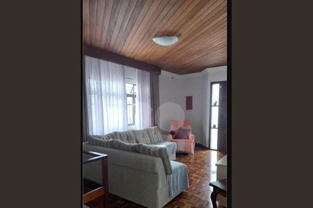 1_photo/94dce4fab9.ceff8192393c33de-ATLAS-15ac720d-986c-43fb-8d2c-3b8d48c3b2e3.jpg de casa à venda com 3 quartos, 220m² em Prado Velho, Curitiba