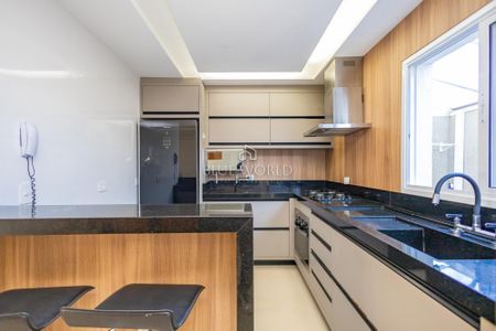 5_photo/94dce4fab9.ceff8192393c33de-ATLAS-ae4f3ee3-5d76-4df4-a1c8-55f5b7e59b18.jpg de casa à venda com 3 quartos, 200m² em Prado Velho, Curitiba