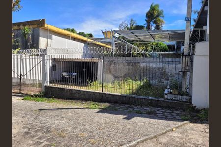 2_photo/94dce4ff3d.91ba3a7a9e41ef0f-ATLAS-3ebcea48-e0b9-4c2e-a168-70a212f1c665.jpg de casa à venda com 3 quartos, 330m² em Jardim Botânico, Curitiba