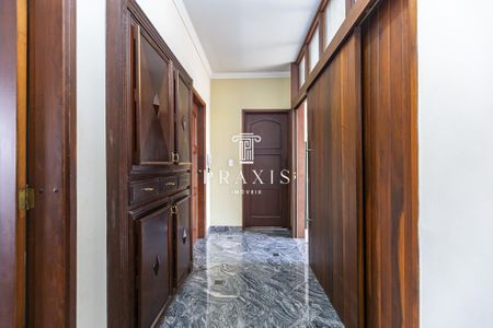 50_photo/94dce4ffa5.5361f30ed3911e6d-ATLAS-b5c2f083-69bf-45af-8c5d-7e49c366d91b.jpg de casa à venda com 4 quartos, 474m² em Jardim Botânico, Curitiba