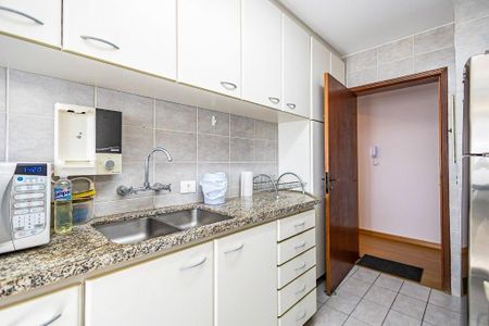 3_photo/94dce50653.6bded3861fb39122-ATLAS-2d32fb90-9cfe-4fb4-8e27-f5e197b0b03f.jpg de apartamento para alugar com 2 quartos, 64m² em Cristo Rei, Curitiba