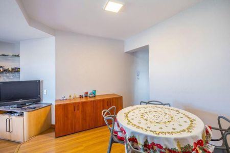 7_photo/94dce50653.6bded3861fb39122-ATLAS-68e0909d-1385-41f2-acfa-07ba2cbf529d.jpg de apartamento para alugar com 2 quartos, 64m² em Cristo Rei, Curitiba