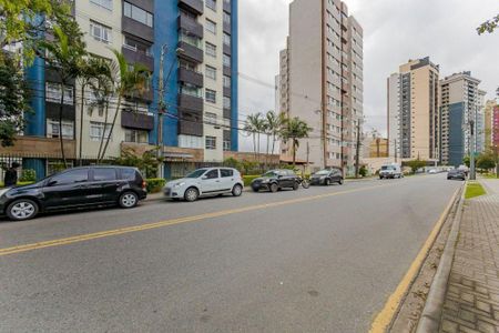 50_photo/94dce50653.6bded3861fb39122-ATLAS-6f79bfd8-d7a5-485d-b420-63c96ec4b78d.jpg de apartamento para alugar com 2 quartos, 64m² em Cristo Rei, Curitiba