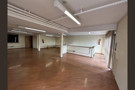 29_photo/94dce507a3.1dc817000cb419a8-ATLAS-7e81c3c8-e4be-4375-a8b9-aa421979e176.jpg de casa à venda com 8 quartos, 680m² em Cristo Rei, Curitiba