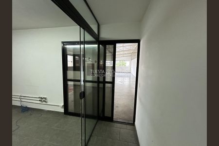 22_photo/94dce507a3.1dc817000cb419a8-ATLAS-e84d9c8c-beaf-44c8-99b4-b3fe5e3b1123.jpg de casa à venda com 8 quartos, 680m² em Cristo Rei, Curitiba