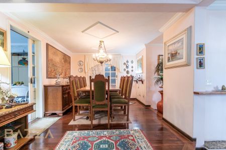 6_photo/94dce508d7.445c0bca81181d7a-ATLAS-c0f042d0-2aba-4dc7-8b83-1e92980f5af5.jpg de casa à venda com 4 quartos, 330m² em Capão da Imbuia, Curitiba