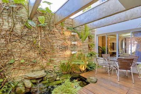 8_photo/94dce50a57.e3da74daae84817a-ATLAS-0ad74fa5-ac19-4e54-b308-2e05fa366e08.jpg de casa à venda com 3 quartos, 474m² em Capão da Imbuia, Curitiba