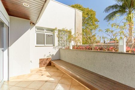 4_photo/94dce50a57.e3da74daae84817a-ATLAS-0e0e547f-eae7-466e-9a93-80ceeef7f8ed.jpg de casa à venda com 4 quartos, 300m² em Capão da Imbuia, Curitiba