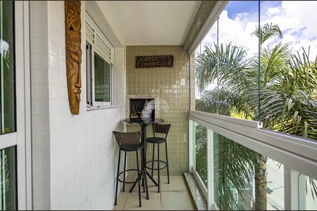 14_photo/94dce50b45.5017e339551919e4-ATLAS-1be90d4c-5e3f-4401-9bc6-01f7e4e44ca8.jpg de apartamento à venda com 3 quartos, 94m² em Capão da Imbuia, Curitiba