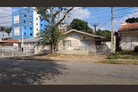 3_photo/94dce50db3.c73b78bac5a2f3b6-ATLAS-0f499a37-4549-4fd5-871a-d574c4f2941a.jpg de casa à venda com 3 quartos, 203m² em Cajuru, Curitiba