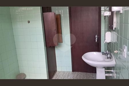 5_photo/94dce50db3.c73b78bac5a2f3b6-ATLAS-49ccb3b5-0d8a-455a-b42e-0fea02256ff3.jpg de casa à venda com 3 quartos, 203m² em Cajuru, Curitiba