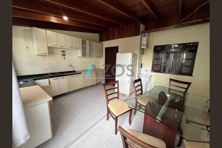 3_photo/94dce50e51.ceff8192393c33de-ATLAS-08514b6d-af60-447b-a665-94191e54e9c3.jpg de casa à venda com 3 quartos, 180m² em Cajuru, Curitiba