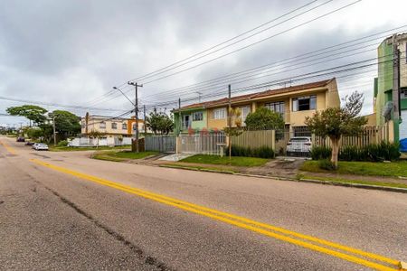 38_photo/94dce51299.8a89dcb0f3fd7f25-ATLAS-d919a98c-d202-4e33-8a12-67a2ff2a6e8f.jpg de casa à venda com 3 quartos, 112m² em Cajuru, Curitiba