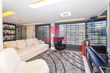 7_photo/94dce512c7.dcaaaf9a7a00eb3d-ATLAS-6427039a-578b-42d2-93ed-4da6b7654e66.jpg de casa à venda com 4 quartos, 157m² em Cajuru, Curitiba