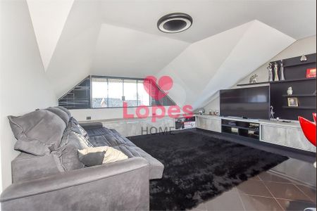 38_photo/94dce512c7.dcaaaf9a7a00eb3d-ATLAS-69a8ac71-2960-4b3f-9304-74f1f69e7cfc.jpg de casa à venda com 4 quartos, 157m² em Cajuru, Curitiba