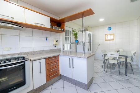 19_photo/94dce515df.2a17df7df6ae08cb-ATLAS-26ebe162-56b0-4cf6-b9ae-3f1a1f670e93.jpg de casa à venda com 4 quartos, 272m² em Jardim das Américas, Curitiba