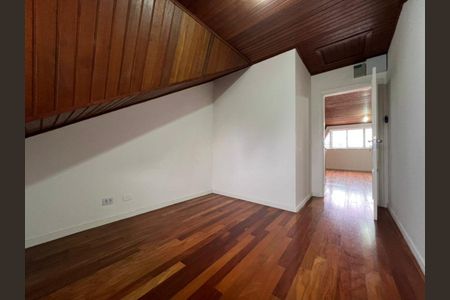 8_photo/94dce515e7.18e6ac91b37a8e88-ATLAS-41e0529e-a535-42a2-b1d8-68d0908364b9.jpg de casa à venda com 4 quartos, 173m² em Jardim das Américas, Curitiba