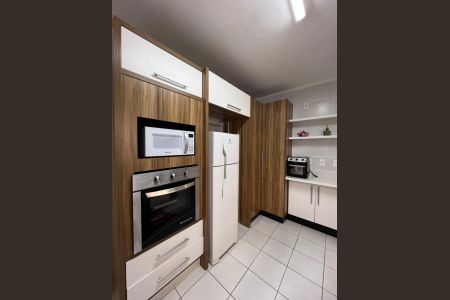 6_photo/94dce515e7.18e6ac91b37a8e88-ATLAS-afe88c8d-912e-46ad-899f-268c1398bb0b.jpg de casa à venda com 4 quartos, 173m² em Jardim das Américas, Curitiba