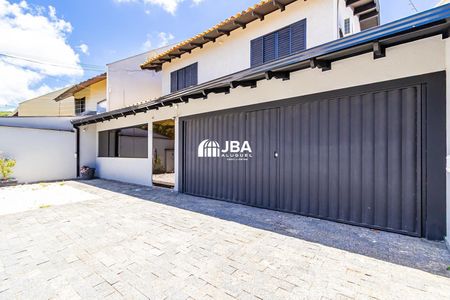 4_photo/94dce515f5.1c5ee5b12bdcf8f7-ATLAS-149d8af8-bb3c-4d2e-81ef-3e24e2d61e29.jpg de casa para alugar com 5 quartos, 271m² em Jardim das Américas, Curitiba