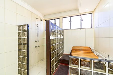 5_photo/94dce515f5.1c5ee5b12bdcf8f7-ATLAS-1860bee7-a22e-4b6e-a823-57bd630d1a1b.jpg de casa para alugar com 5 quartos, 271m² em Jardim das Américas, Curitiba