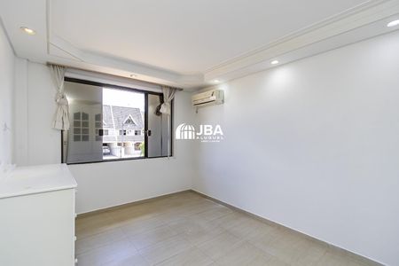 25_photo/94dce515f5.1c5ee5b12bdcf8f7-ATLAS-4d8e7e16-fd78-498f-a9e2-3fd621f7f20d.jpg de casa para alugar com 5 quartos, 271m² em Jardim das Américas, Curitiba