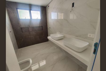 21_photo/94dce515fb.589b6d9b0b411b9f-ATLAS-1fb0801f-6685-4e3e-9b1d-9483aba2ab4a.jpg de casa à venda com 4 quartos, 216m² em Jardim das Américas, Curitiba