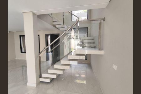 12_photo/94dce515fb.589b6d9b0b411b9f-ATLAS-e7225f2f-c5cb-40dc-a44b-5a0b8ae6bfae.jpg de casa à venda com 4 quartos, 216m² em Jardim das Américas, Curitiba