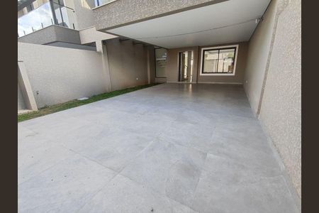 3_photo/94dce515fb.589b6d9b0b411b9f-ATLAS-f88cc165-83f8-4ea8-98d1-a6b5dcf16b16.jpg de casa à venda com 4 quartos, 216m² em Jardim das Américas, Curitiba