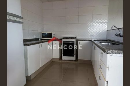 6_photo/94dce5171b.93b8fa184532727f-ATLAS-686fd52f-1008-4cd2-a129-185e76a34054.jpg de casa à venda com 5 quartos, 249m² em Jardim das Américas, Curitiba