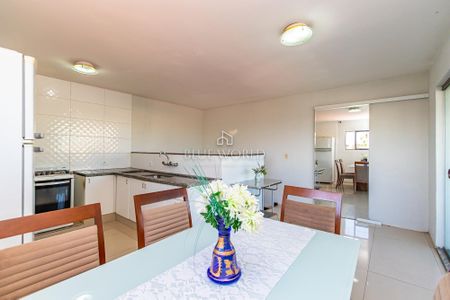 18_photo/94dce5171f.ceff8192393c33de-ATLAS-e250856d-0ecd-4f4f-8889-5a3b501f51b4.jpg de casa à venda com 3 quartos, 912m² em Jardim das Américas, Curitiba