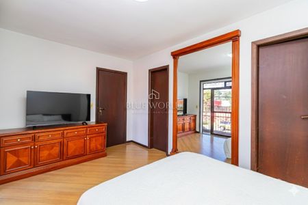 6_photo/94dce5171f.ceff8192393c33de-ATLAS-e896b5f8-4d5e-4f4b-8a6a-aea3186c8feb.jpg de casa à venda com 3 quartos, 912m² em Jardim das Américas, Curitiba