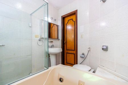 29_photo/94dce51787.7f057c72c49660dd-ATLAS-20a9e45b-2c15-4c9c-bd70-b9cb4154e7d2.jpg de casa à venda com 5 quartos, 205m² em Jardim das Américas, Curitiba