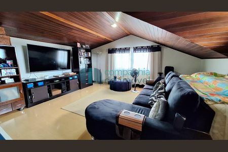 39_photo/94dce51819.203ffe32249db6fb-ATLAS-b94de8a3-3dc2-462a-be82-af4f4bef7047.jpg de casa à venda com 4 quartos, 337m² em Jardim das Américas, Curitiba