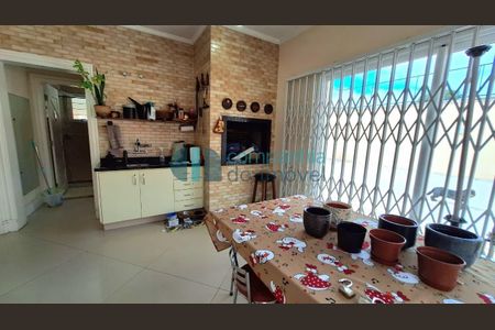 44_photo/94dce51819.203ffe32249db6fb-ATLAS-d3a3c3e3-8b95-4b6b-b2c7-40107d5de2f0.jpg de casa à venda com 4 quartos, 337m² em Jardim das Américas, Curitiba