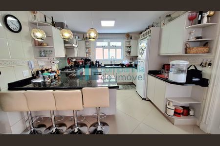 19_photo/94dce51819.203ffe32249db6fb-ATLAS-e9f8f19b-04e3-4d2b-b73d-f6e24294ae91.jpg de casa à venda com 4 quartos, 337m² em Jardim das Américas, Curitiba