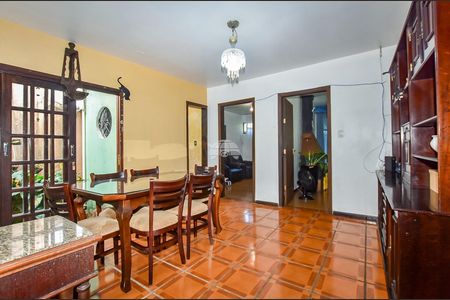 5_photo/94dce519b5.aee49e73b172d5f5-ATLAS-767e81b1-56ef-4e80-b1db-905b881b1b89.jpg de casa à venda com 4 quartos, 157m² em Jardim das Américas, Curitiba