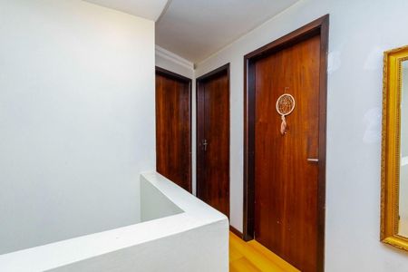 21_photo/94dce51c23.b37fb779aadef412-ATLAS-002530a5-a3a6-4f7b-b96f-a91e615219d5.jpg de casa à venda com 5 quartos, 182m² em Jardim das Américas, Curitiba