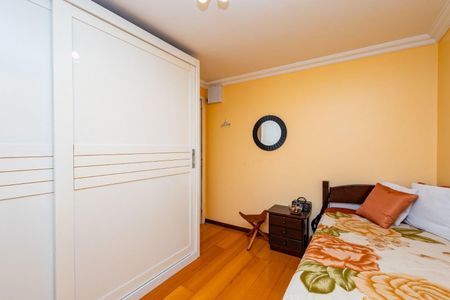 9_photo/94dce51c23.b37fb779aadef412-ATLAS-18b8bd0f-1a59-4e21-af46-998e1ded2572.jpg de casa à venda com 5 quartos, 182m² em Jardim das Américas, Curitiba