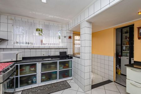 33_photo/94dce51c23.b37fb779aadef412-ATLAS-2728bcab-e846-4a25-9dc4-c23bcb9439fc.jpg de casa à venda com 5 quartos, 182m² em Jardim das Américas, Curitiba